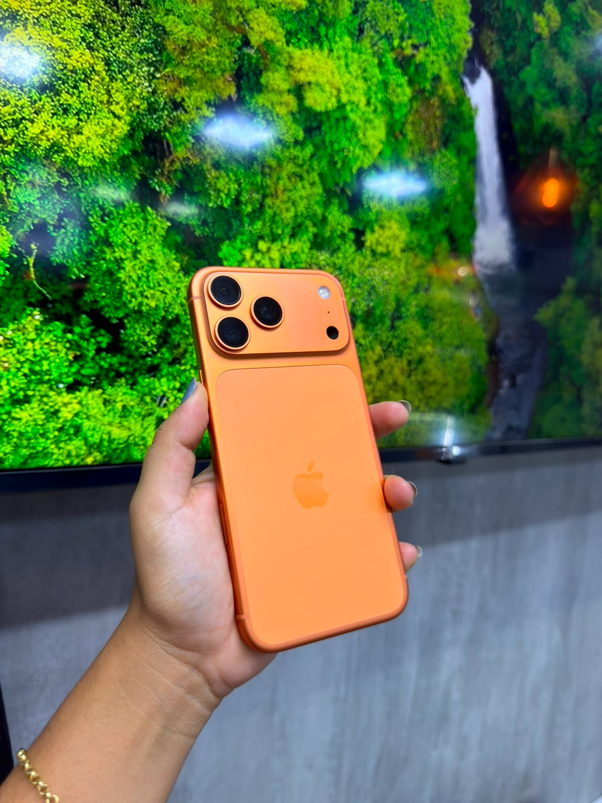 iPhone 17 Pro laranja para upgrade